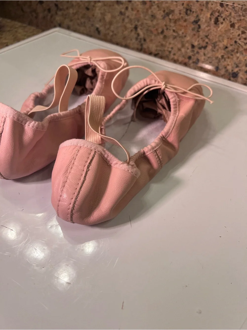 Bloch Girl’s Size 10 Pink Leather Ballet Flats with Elastic Tie NWOT Full Sole